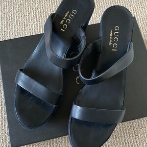 Gucci Women's Elegant Black Sandals